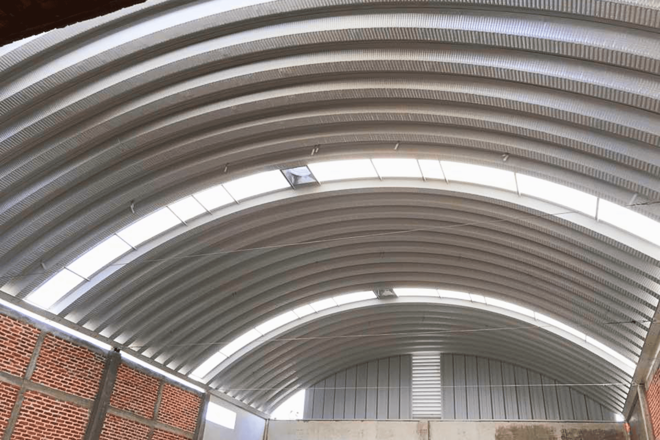 Arcotechos: Estructuras modernas, resistentes y económicas en 2025 1 portada blogs 1